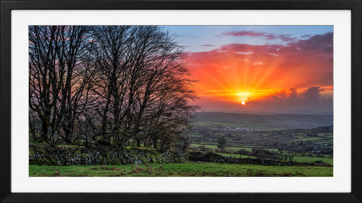 48 x 27 cm, Fine Art Print – Photo Rag Baryta – Framed When The Moor Caught Fire