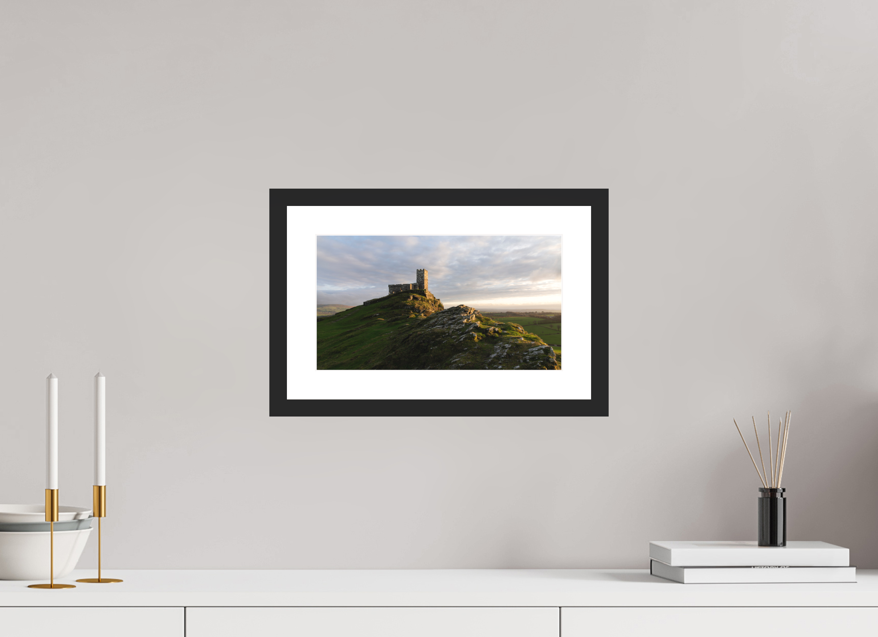 32 x 18 cm, Premium Fine Art – Baryta – Black Frame – Museum Glass Sentinel of the Moor