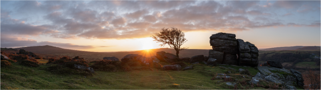 Main image Light at Saddle Tor
