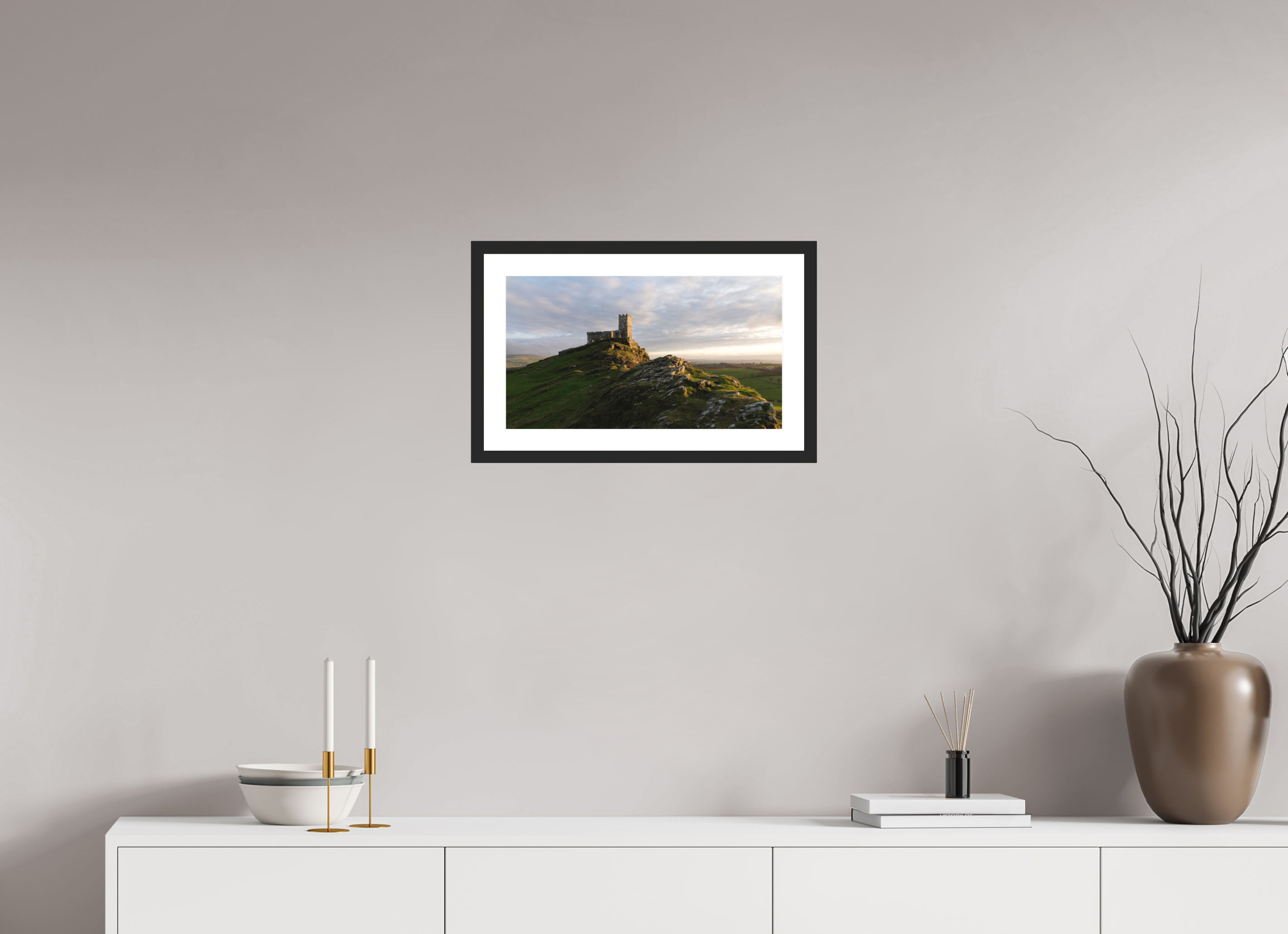48 x 27 cm, Premium Fine Art – Baryta – Black Frame – Museum Glass Sentinel of the Moor
