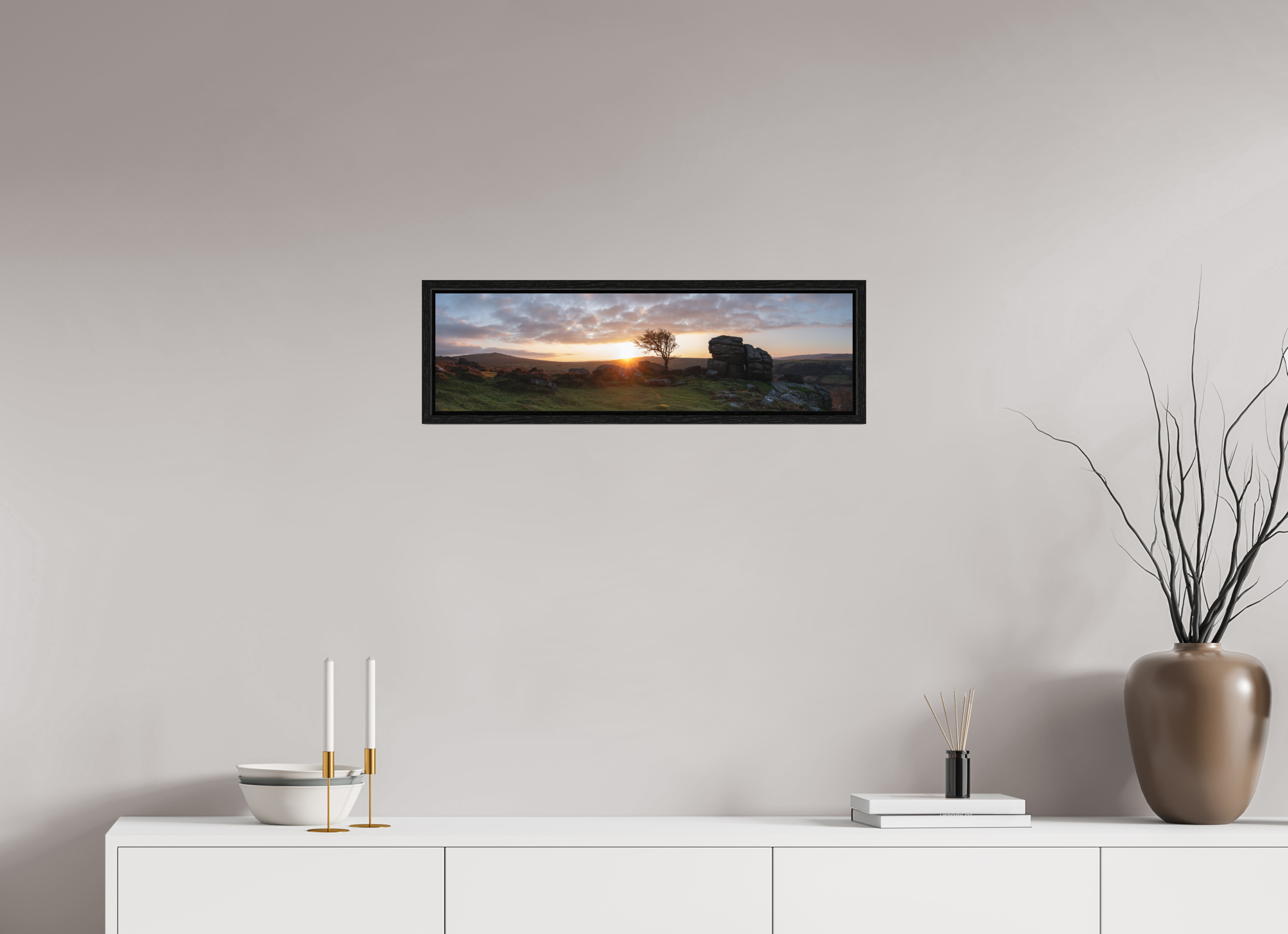 70.9 x 20 cm, Fine Art Print – Photo Rag Baryta – Framed Light at Saddle Tor