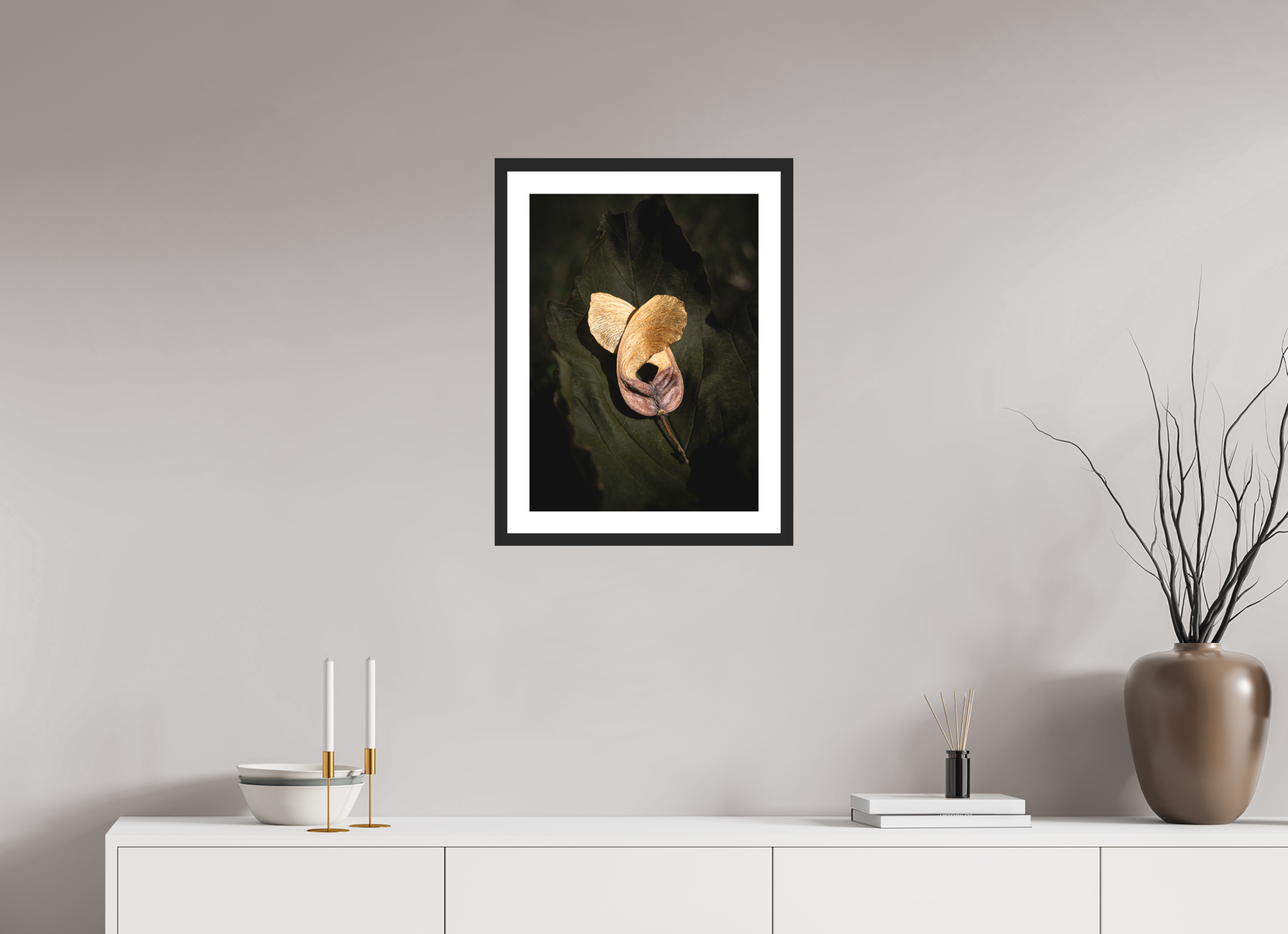 40 x 55.1 cm, Photo Rag – Black Frame – Museum Glass Nature’s Wings