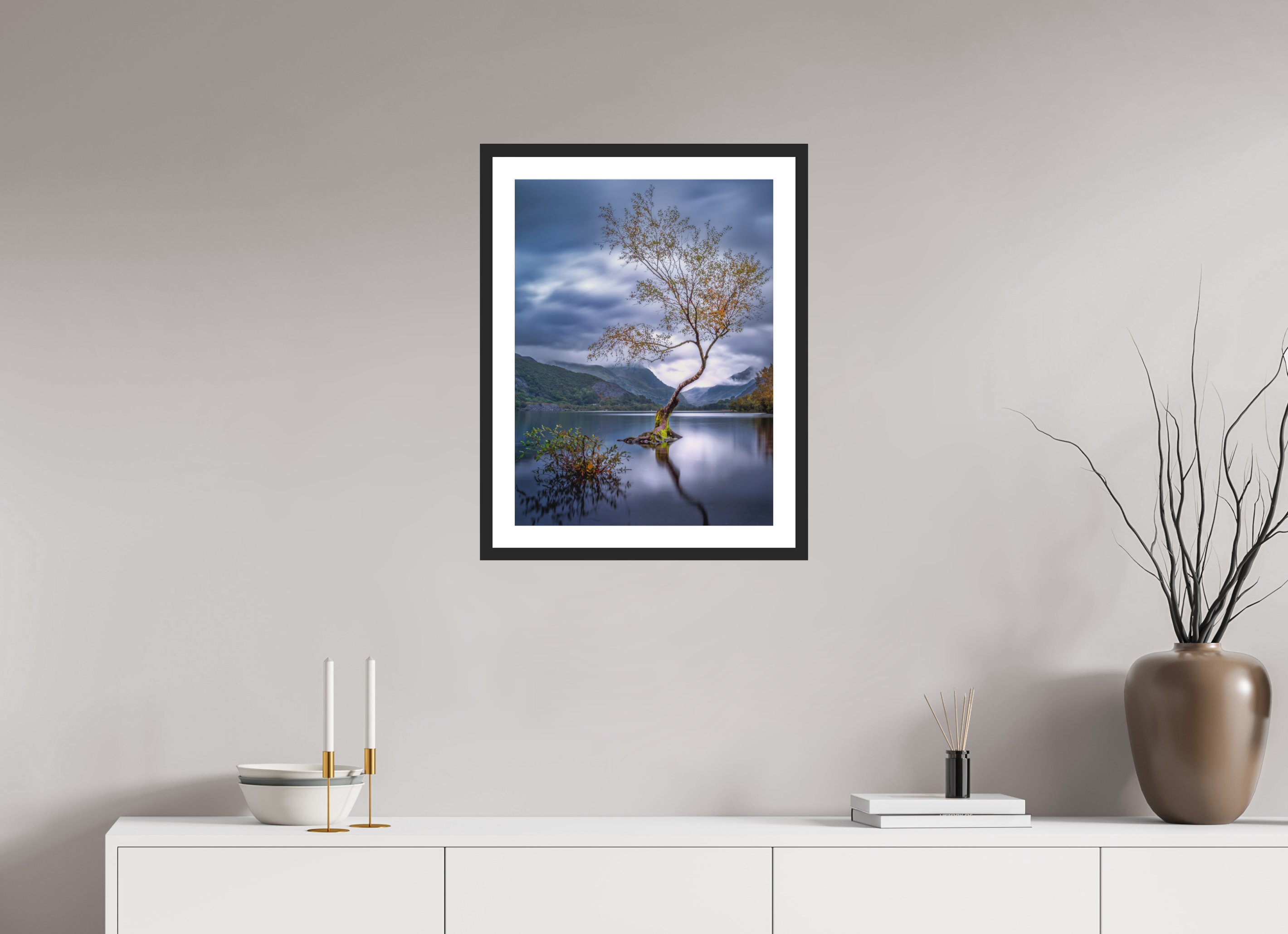 45 x 60 cm, Premium Fine Art – Baryta – Black Frame – Museum Glass Quiet Strength — The Lone Tree, Llanberis